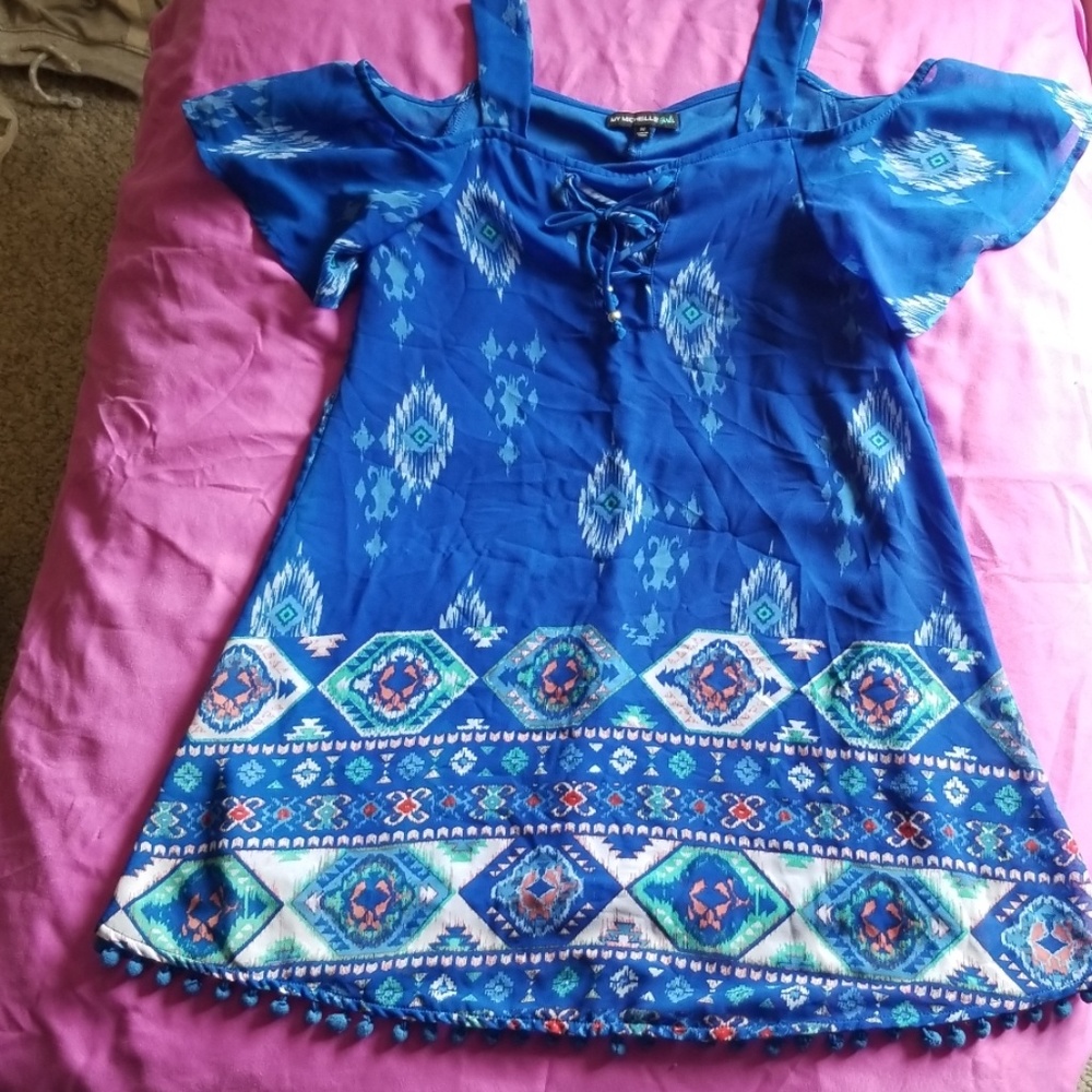 Girls cold shoulder dress